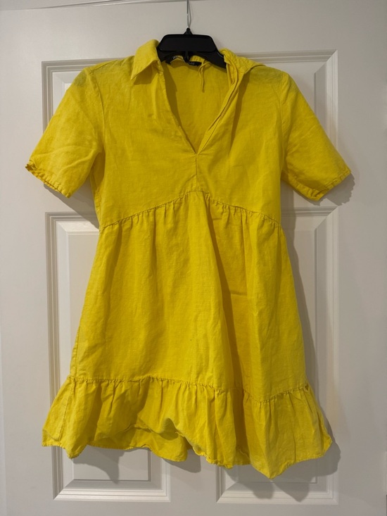 Zara Dresses & Skirts - Zara Yellow V-Neck Ruffle Hem Dress